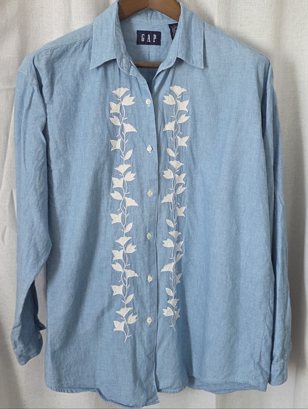 Vintage GAP Floral Embroidered Denim Shirt Chambray Button Down Top Large